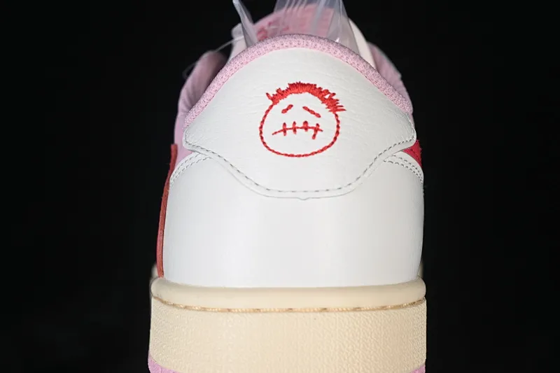 All categories Air Jordan Jordan series basketball shoes Air Jordan 1 Low foreign trade version Travis Scott x Air Jordan 1 Low OG AJ1 Joe 1 joint undercut IQ7604-101